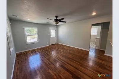 111 N 16th Street, Gatesville, TX 76528 - Photo 5