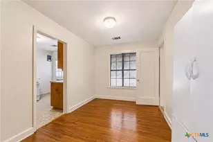 810 N 8th St, Temple, TX 76501 - Photo 9