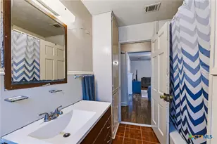 810 N 8th St, Temple, TX 76501 - Photo 21