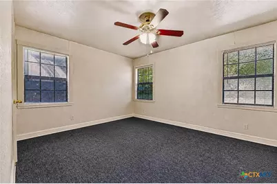810 N 8th Street, Temple, TX 76501 - Photo 23