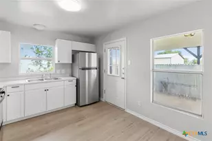 108 Gm Ln, San Marcos, TX 78666 - Photo 9