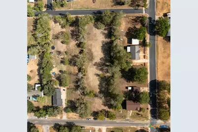 904 Linden Street, Bastrop, TX 78602 - Photo 11
