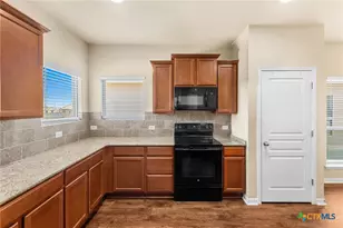1009 Spring Terrace Loop, Temple, TX 76502 - Photo 11