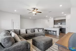 908 Pronghorn Trl, Seguin, TX 78155 - Photo 7