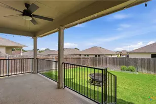908 Pronghorn Trl, Seguin, TX 78155 - Photo 3