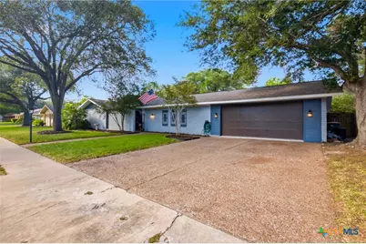 413 Salisbury Lane, Victoria, TX 77904 - Photo 3