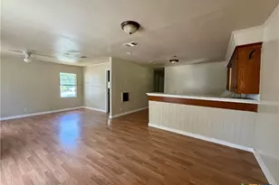 914 Kleine St, Gonzales, TX 78629 - Photo 5