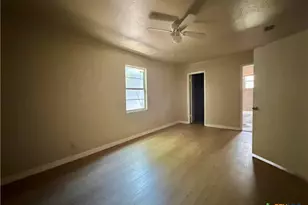 914 Kleine St, Gonzales, TX 78629 - Photo 11