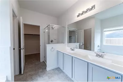 117 Lina Way, Seguin, TX 78155 - Photo 11