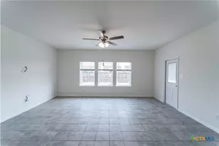117 Lina Wy, Seguin, TX 78155 - Photo 9