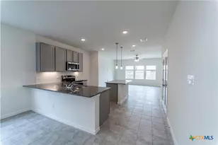 117 Lina Wy, Seguin, TX 78155 - Photo 5