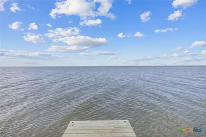 890 N Quailrun Avenue, Port Lavaca, TX 77979 - Photo 33