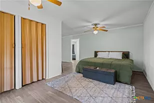 890 N Quailrun Ave, Port Lavaca, TX 77979 - Photo 11