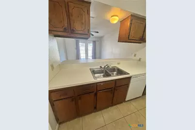 201 Versailles Street, Victoria, TX 77904 - Photo 5
