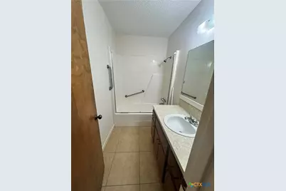 201 Versailles Street, Victoria, TX 77904 - Photo 9