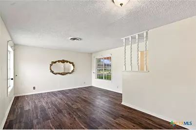 108 Castleway Street, Victoria, TX 77904 - Photo 5
