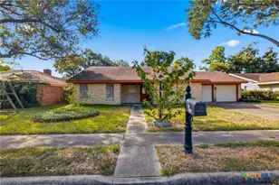 108 Castleway St, Victoria, TX 77904 - Photo 1