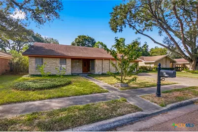 108 Castleway Street, Victoria, TX 77904 - Photo 3