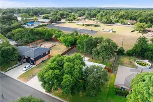 2105 Forest Trail, Temple, TX 76502 - Photo 33