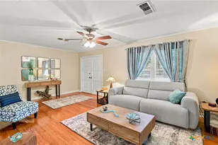 404 Cherokee Ln, Victoria, TX 77901 - Photo 3
