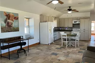 6610 Cr 431, Jonesboro, TX 76538 - Photo 25