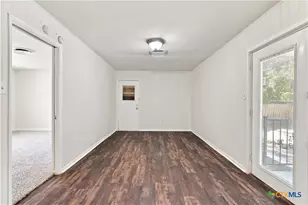 1107 E Robertson Ave, Copperas Cove, TX 76522 - Photo 9
