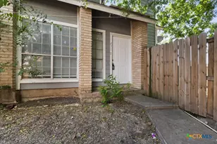 6710 Windsor Hollow, San Antonio, TX 78239 - Photo 3
