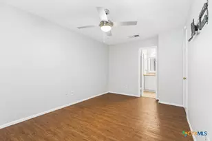 6710 Windsor Hollow, San Antonio, TX 78239 - Photo 13