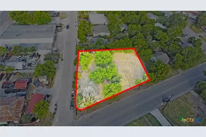 962 S Castell Avenue, New Braunfels, TX 78130 - Photo 5
