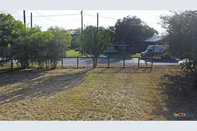 962 S Castell Avenue, New Braunfels, TX 78130 - Photo 11