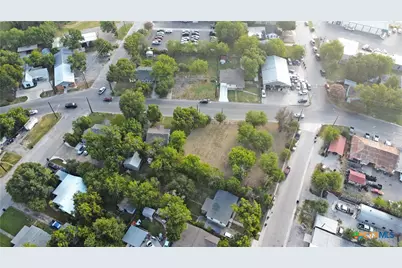 962 S Castell Avenue, New Braunfels, TX 78130 - Photo 1