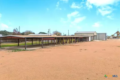 4906 Houston Hwy, Victoria, TX 77901 - Photo 11
