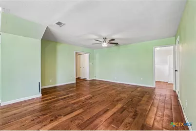 122 Dodd Preston, Elgin, TX 78621 - Photo 11