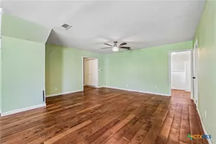 122 Dodd Preston, Elgin, TX 78621 - Photo 11