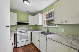 122 Dodd Preston, Elgin, TX 78621 - Photo 15