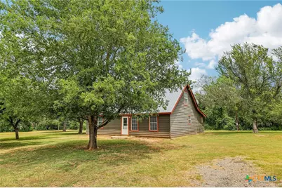 122 Dodd Preston, Elgin, TX 78621 - Photo 5