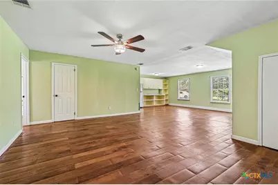 122 Dodd Preston, Elgin, TX 78621 - Photo 13