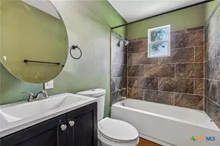 122 Dodd Preston, Elgin, TX 78621 - Photo 19