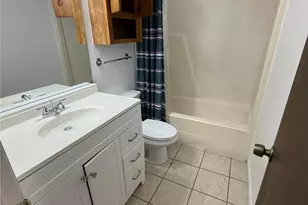 309 E Walnut St, Seguin, TX 78155 - Photo 7