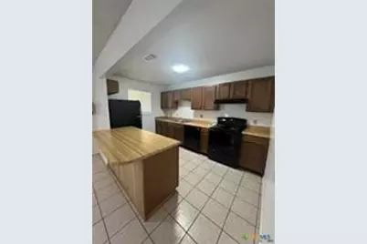 309 E Walnut Street #2, Seguin, TX 78155 - Photo 3