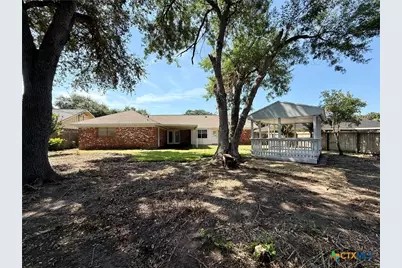 208 Mossy Oaks Lane, Victoria, TX 77904 - Photo 39