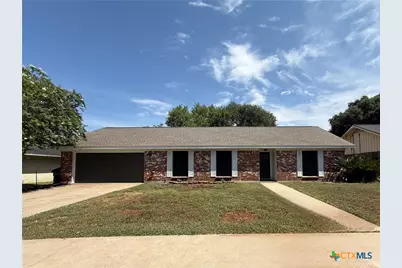 208 Mossy Oaks Lane, Victoria, TX 77904 - Photo 1