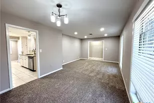 208 Mossy Oaks Ln, Victoria, TX 77904 - Photo 7