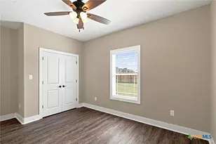 307 Silver Lk, Victoria, TX 77904 - Photo 31