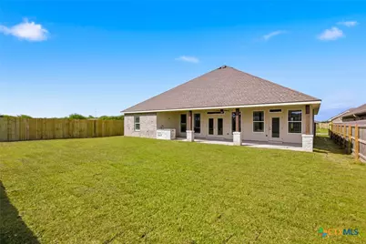 307 Silver Lake, Victoria, TX 77904 - Photo 47