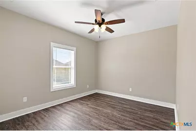 307 Silver Lake, Victoria, TX 77904 - Photo 35