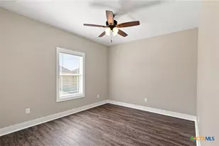 307 Silver Lk, Victoria, TX 77904 - Photo 35
