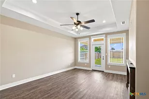 307 Silver Lk, Victoria, TX 77904 - Photo 23