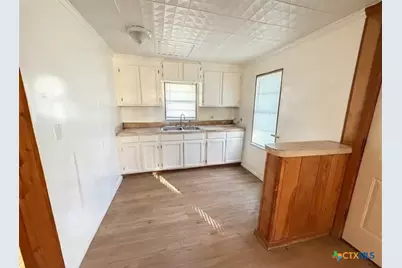 8768 Fm 725, Mcqueeney, TX 78123 - Photo 3