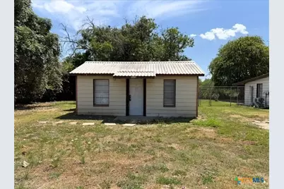8768 Fm 725, Mcqueeney, TX 78123 - Photo 7